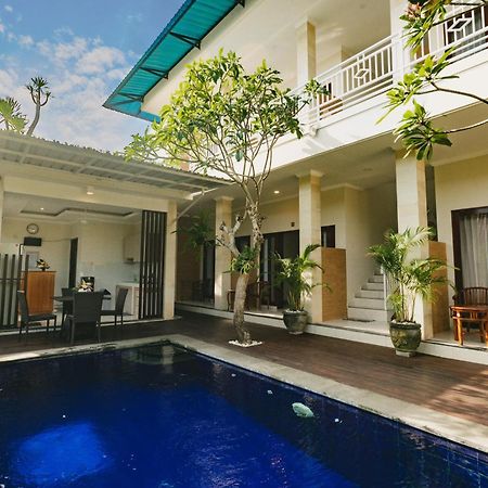 Happy Devi Guesthouse Canggu  Luaran gambar