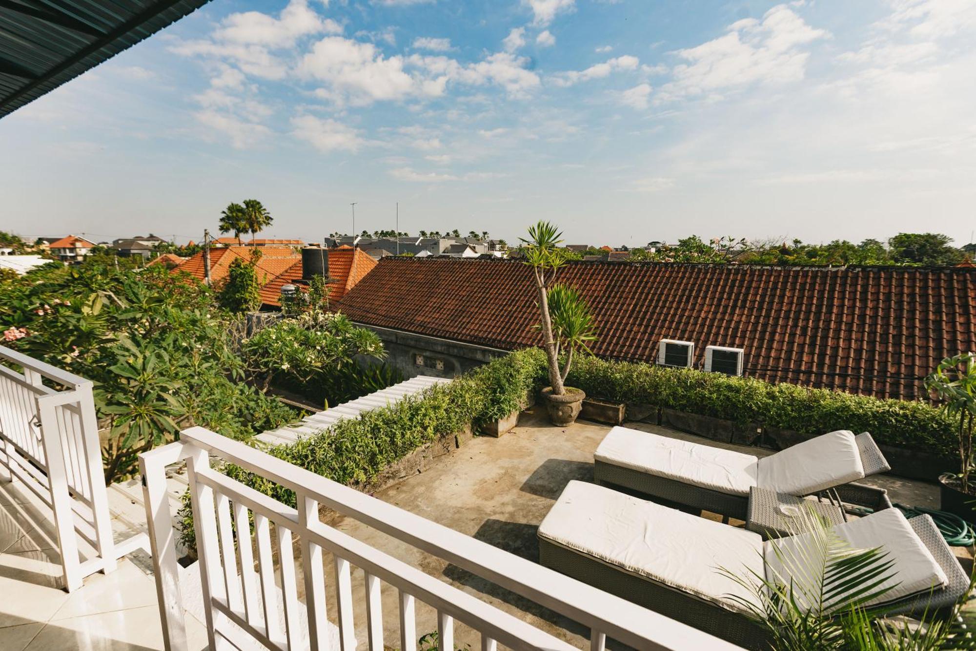 Happy Devi Guesthouse Canggu  Luaran gambar