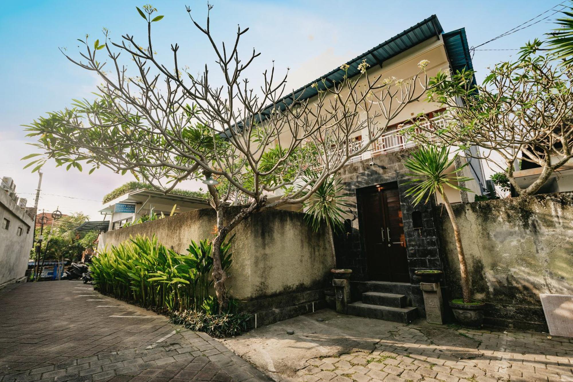 Happy Devi Guesthouse Canggu  Luaran gambar